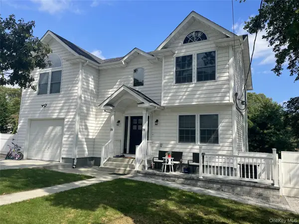 71 Penn Street, Lake Grove, NY 11755