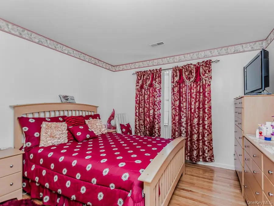 35 Dogwood Drive, Middletown, NY 10940 - #3