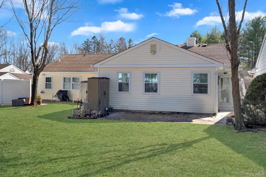 11 Chipmunk Trail, Coram, NY 11727 - #3