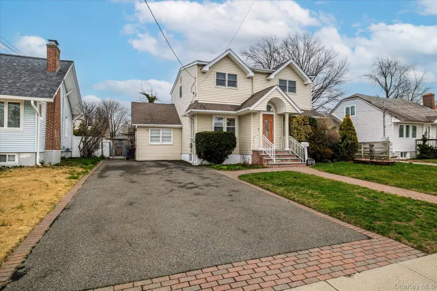 3305 4th Street, Oceanside, NY 11572 - #3