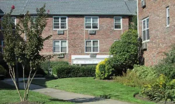 20 Daley Place #113, Lynbrook, NY 11563