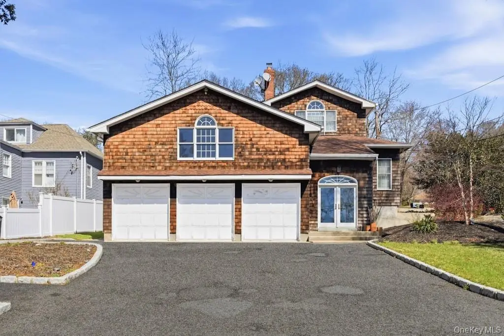 20 Maryland Street, Dix Hills, NY 11746 - #1