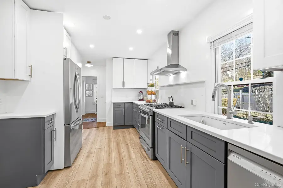 6 Circle Drive, Hastings On Hudson, NY 10706 - #3