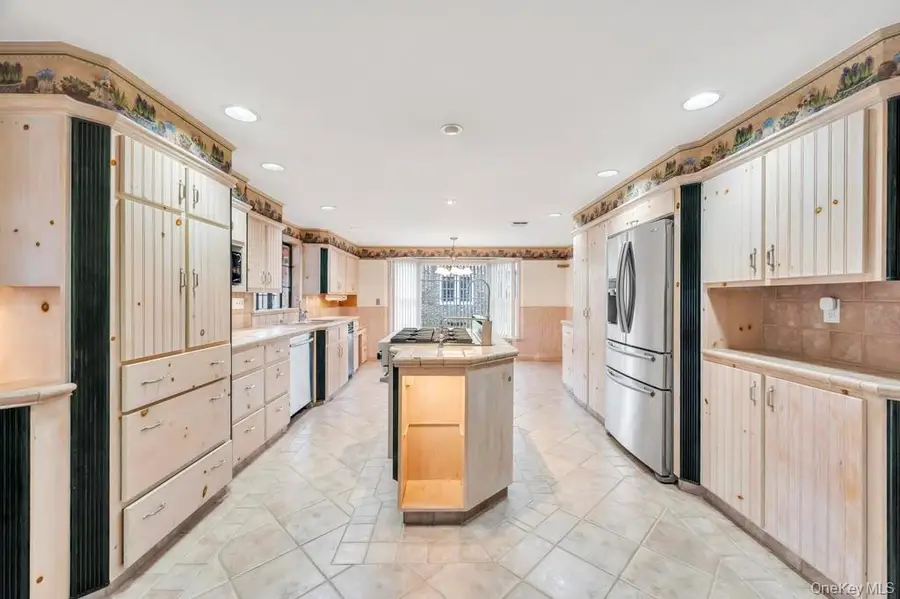 136 Harrison Avenue, Bethpage, NY 11714 - #3