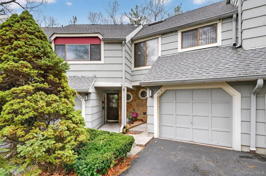 169 Treetop Circle, Nanuet, NY 10954 - #2