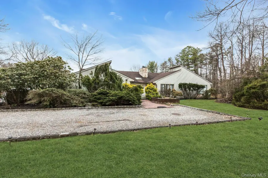 4 Christine Lane, Manorville, NY 11949 - #3