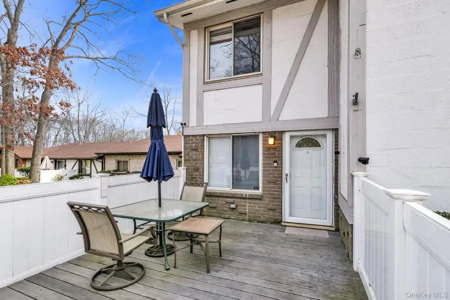 8 Birchwood Road, Medford, NY 11763 - #2