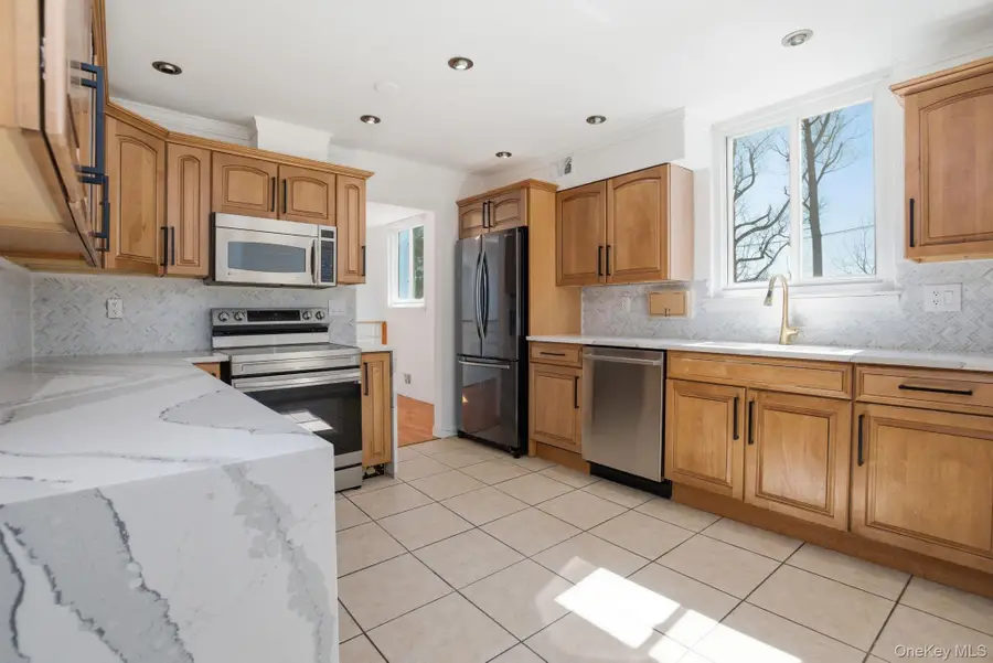 1418 Fox Glen Drive, Hartsdale, NY 10530 - #3