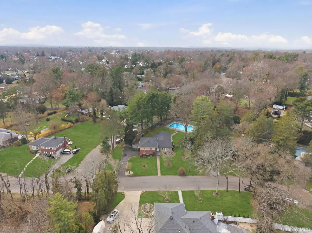 6 Viola Drive, Glen Cove, NY 11542 - #1