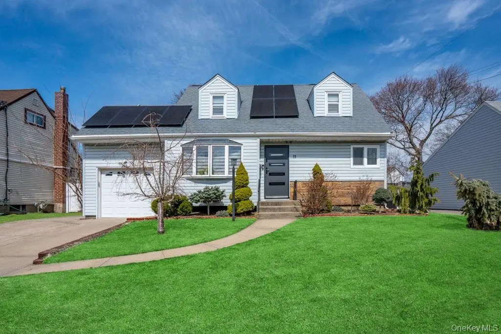 11 Karen Street, West Babylon, NY 11704 - #1