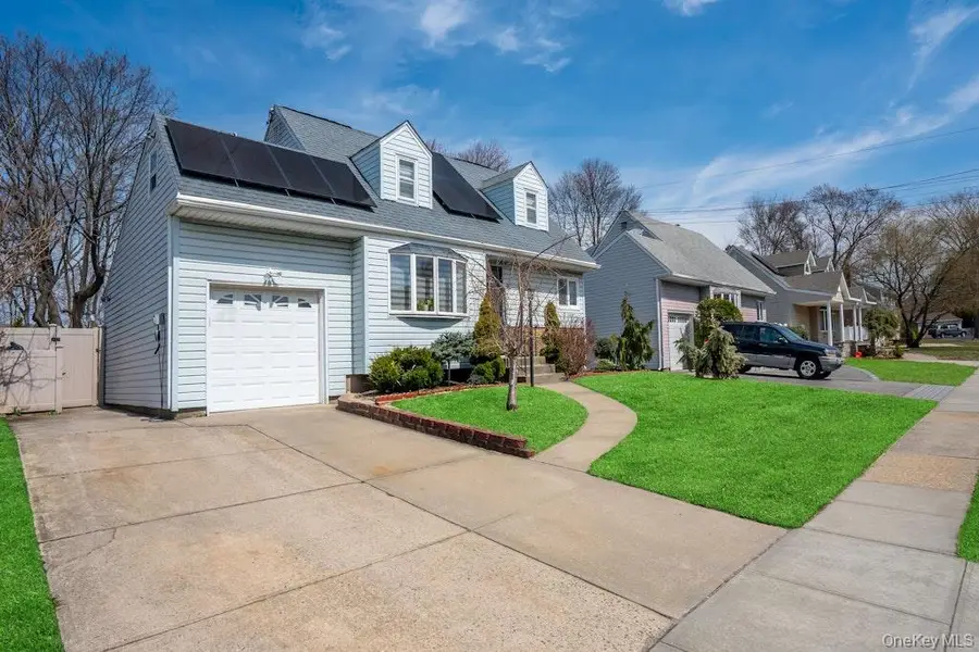 11 Karen Street, West Babylon, NY 11704 - #2