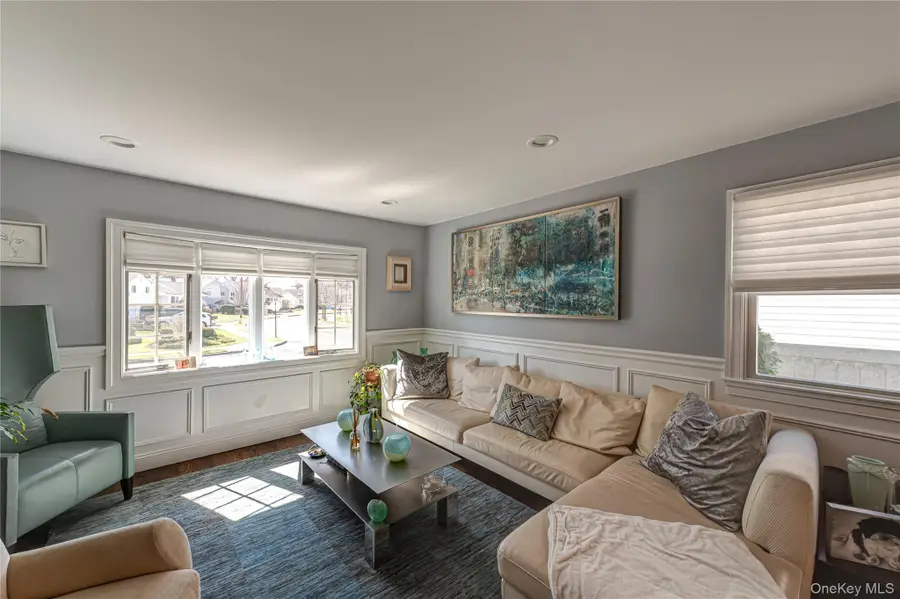 35 Circle Drive, Syosset, NY 11791 - #3