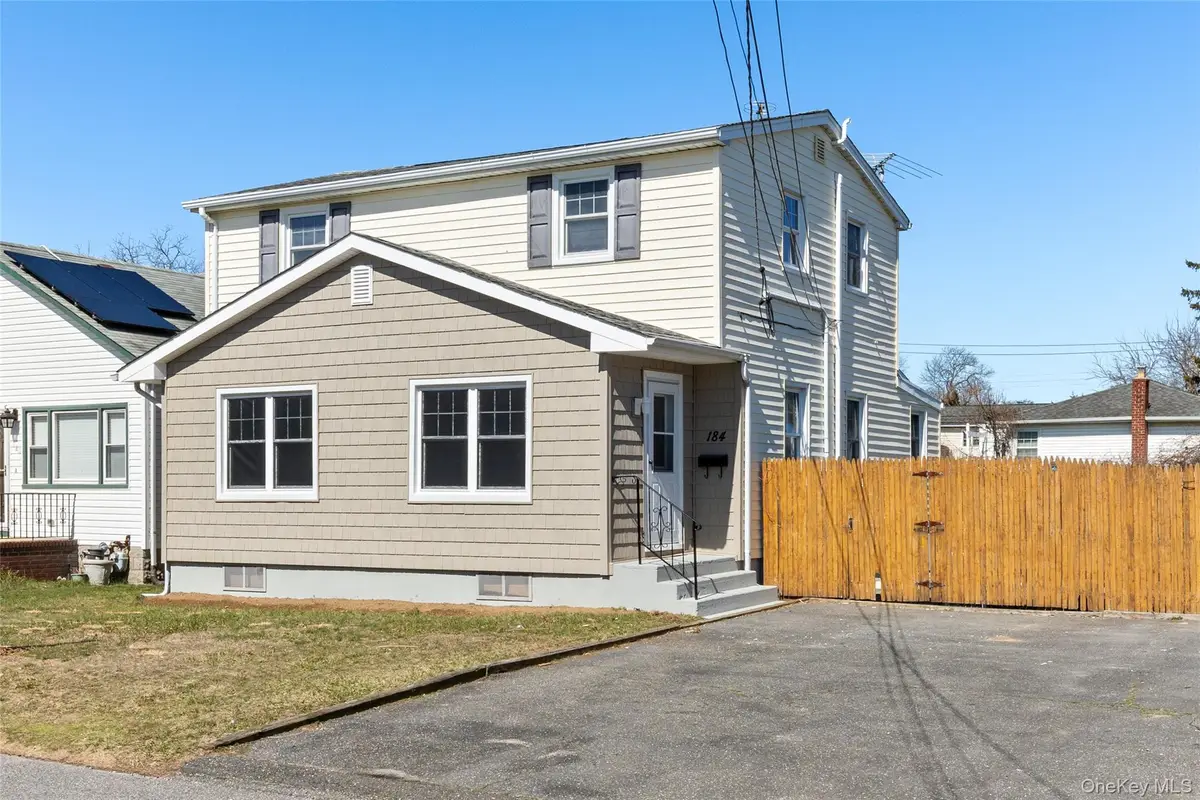 184 Dallas Street, Lindenhurst, NY 11757 - #1