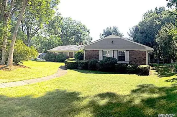 9 Ballad Lane, Stony Brook, NY 11790