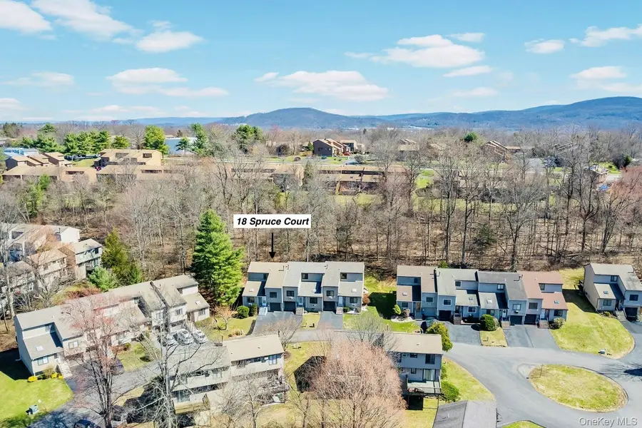 18 Spruce Court, Fishkill, NY 12524 - #2