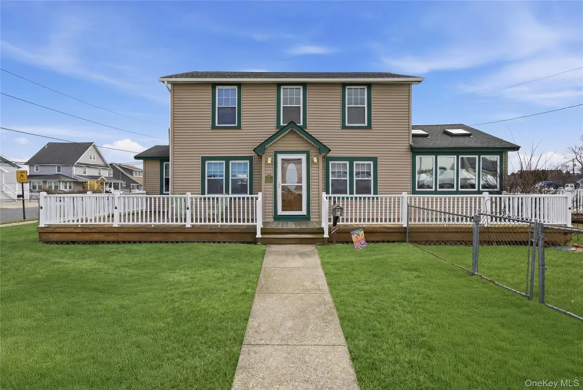 264 S Bayview Avenue, Amityville, NY 11701 - #1