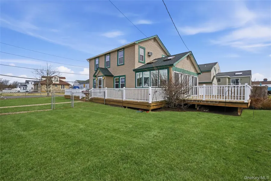 264 S Bayview Avenue, Amityville, NY 11701 - #2