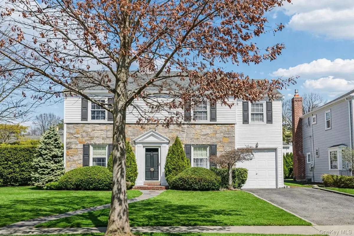 87 Kingsbury Road, Garden City, NY 11530 - #1