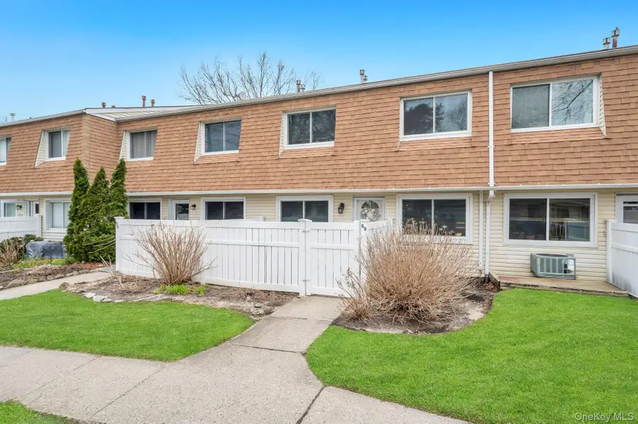 59 Storm Drive, Holtsville, NY 11742 - #2