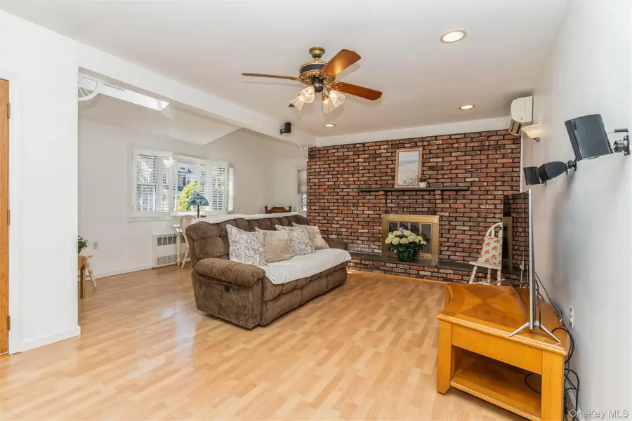 49 Winter Street, Lynbrook, NY 11563 - #3