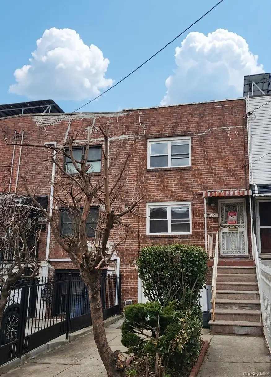 1062 E 229th Street, Bronx, NY 10466 - #1