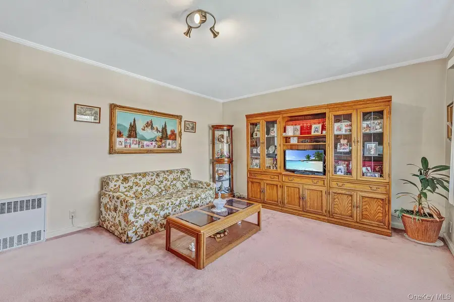 56-27B Utopia Parkway #1014, Fresh Meadows, NY 11365 - #3