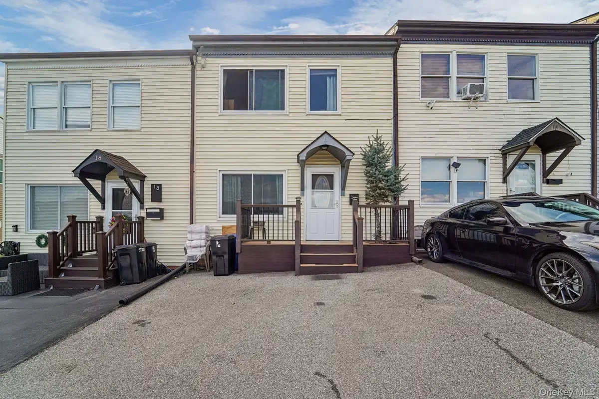 16 Washington Place, Newburgh, NY 12550 - #1