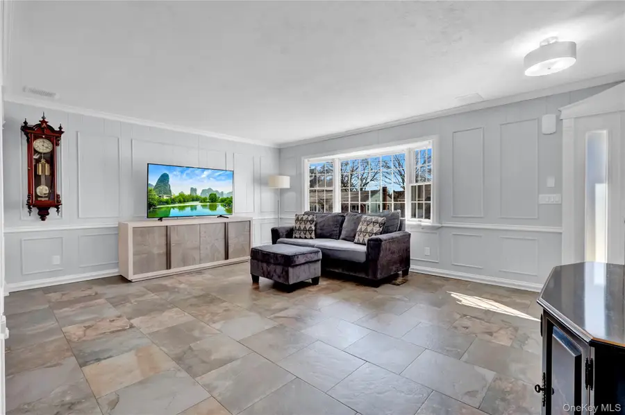 188 N Kentucky Avenue, Massapequa, NY 11758 - #3