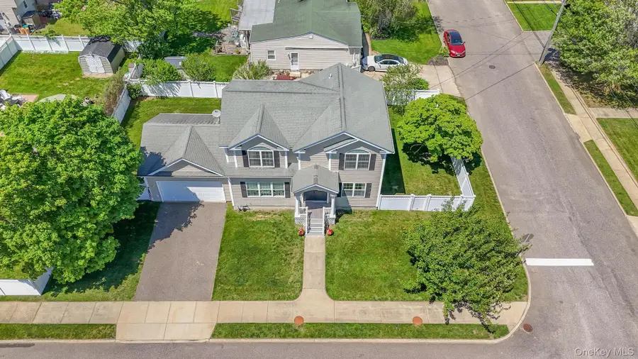 5 Butler Street, West Islip, NY 11795 - #3