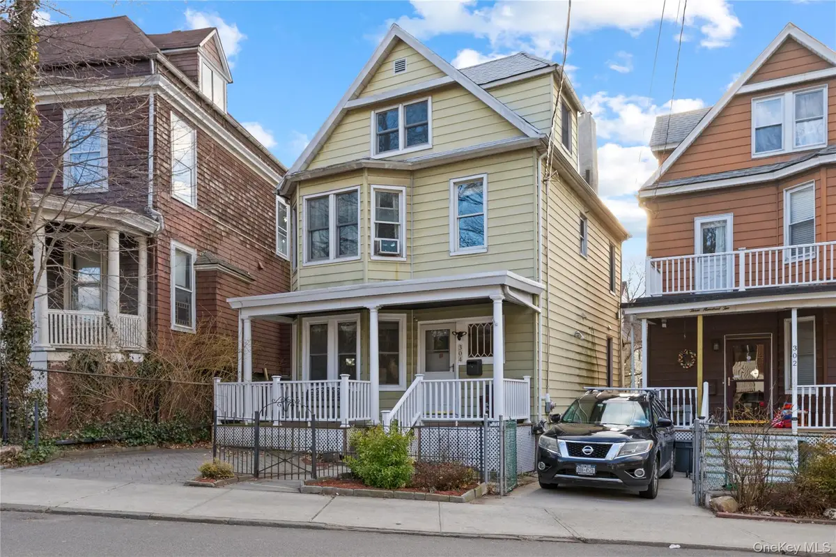 304 Westervelt Ave, Staten Island, NY 10301 - #1