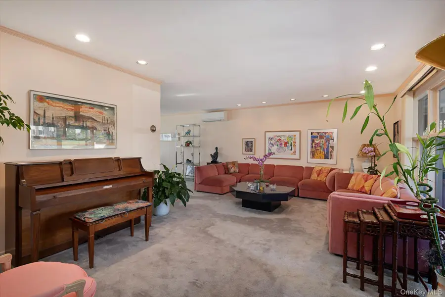 76 Baker Hill Road, Great Neck, NY 11023 - #3