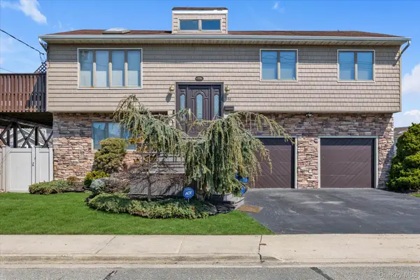 390 Silver Lane, Oceanside, NY 11572