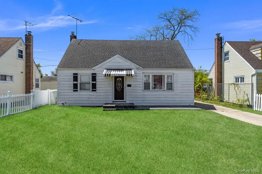 712 Park Avenue, Uniondale, NY 11553 - #3