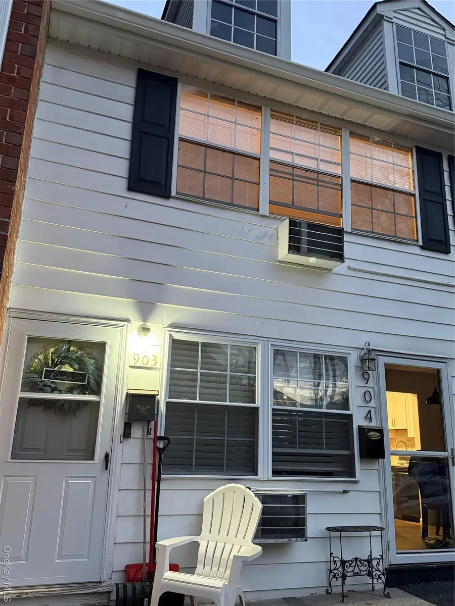 903 Towne House Village, Islandia, NY 11749 - #2