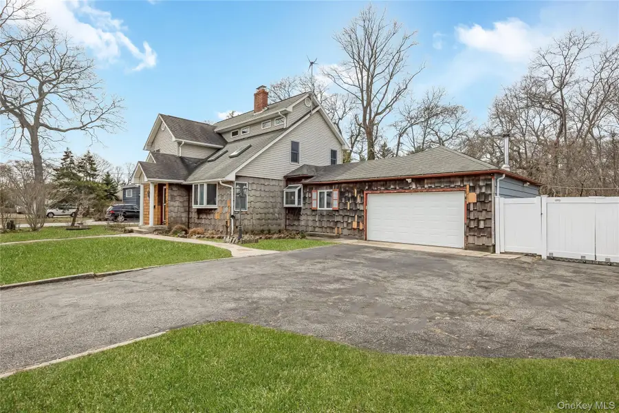 50 Bayview Avenue, East Islip, NY 11730 - #3