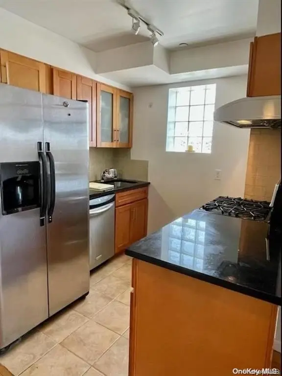 91-06 Whitney Avenue #6A, Elmhurst, NY 11373 - #3