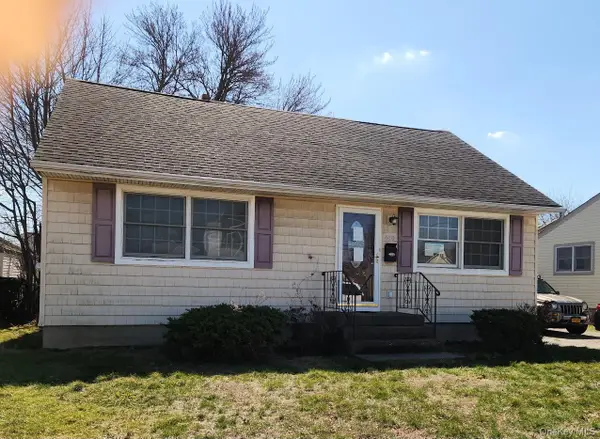 610 Bermuda Road, West Babylon, NY 11704