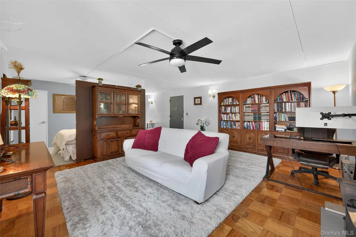 100 Clinton Avenue #3X, Mineola, NY 11501 - #1