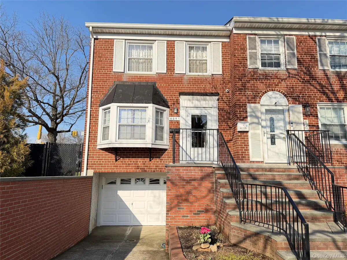 62-01 Douglaston Parkway, Douglaston, NY 11362 - #1