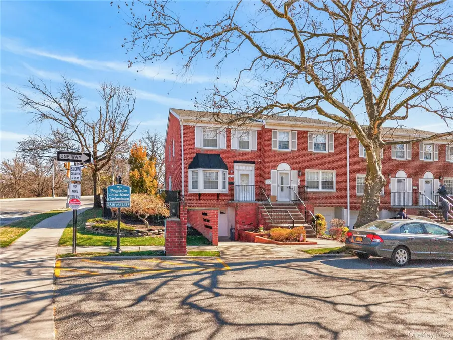 62-01 Douglaston Parkway, Douglaston, NY 11362 - #3