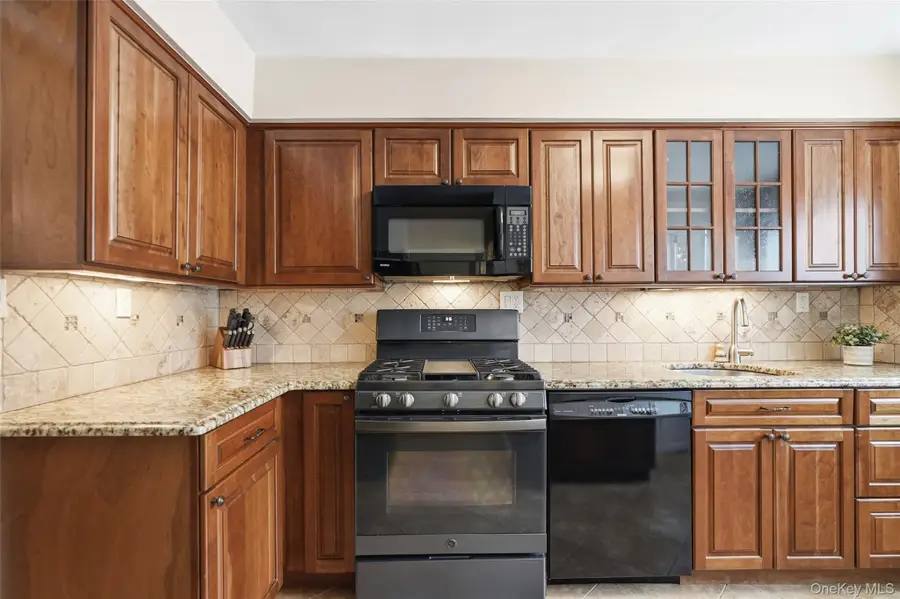 4 Tudor Circle, Yorktown Heights, NY 10598 - #3