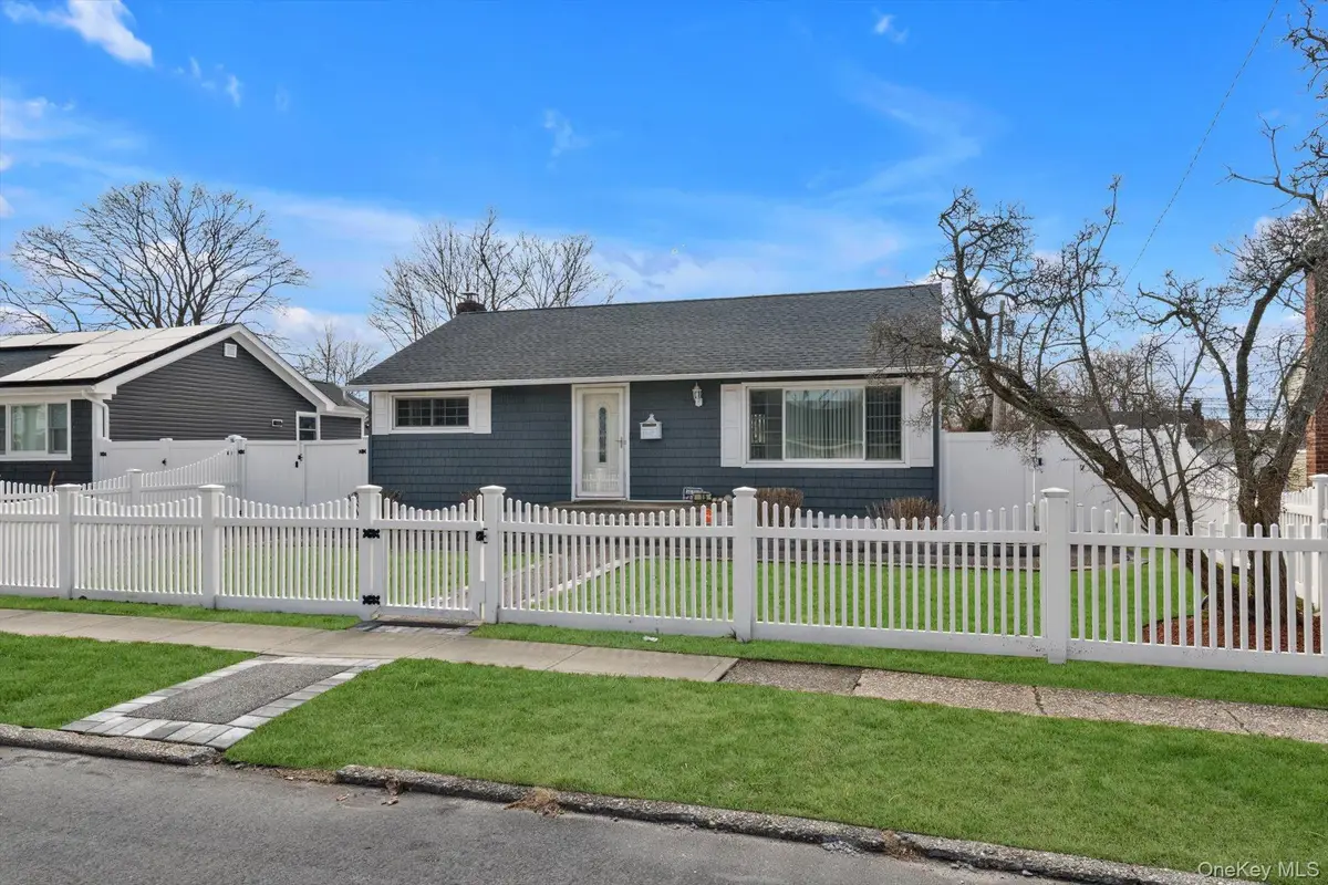 15 Silverpine Drive, Amityville, NY 11701 - #1