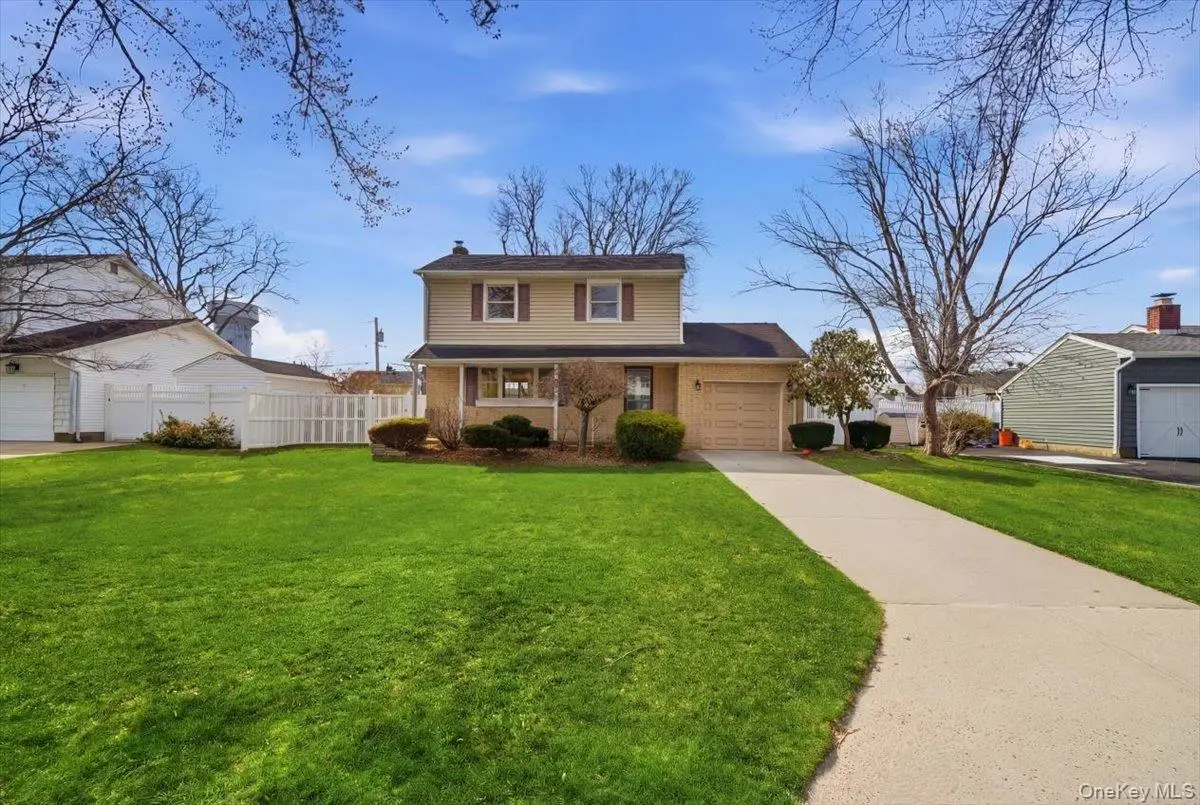 6 Arden Lane, Commack, NY 11725 - #1