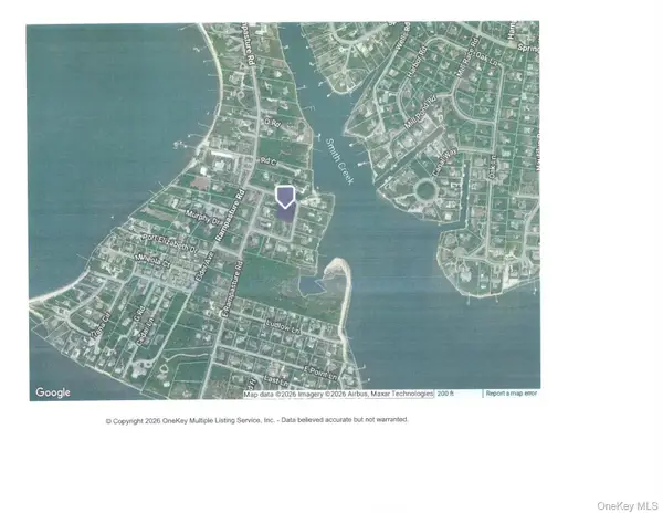 8 Hampton Harbor Road, Hampton Bays, NY 11946