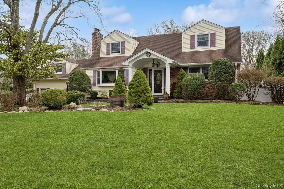 4 University Drive, East Setauket, NY 11733 - #1