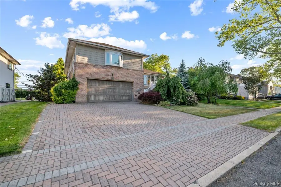 1055 Lawrence Court, North Woodmere, NY 11581 - #2