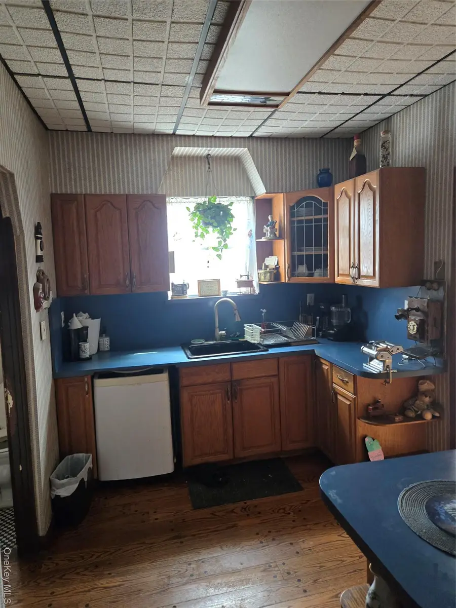 89-12 Rutledge Avenue, Glendale, NY 11385 - #2