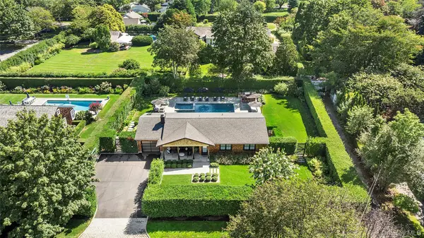 30 Breese Lane, Southampton, NY 11968