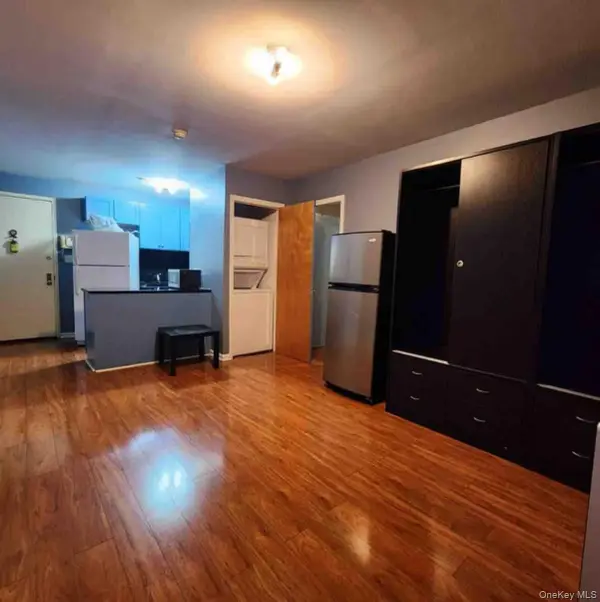 14225 37th Avenue #7C, Flushing, NY 11354