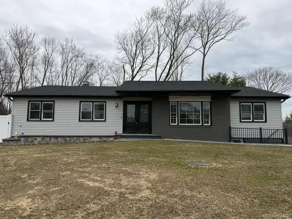 21 Colby Drive, Kings Park, NY 11754